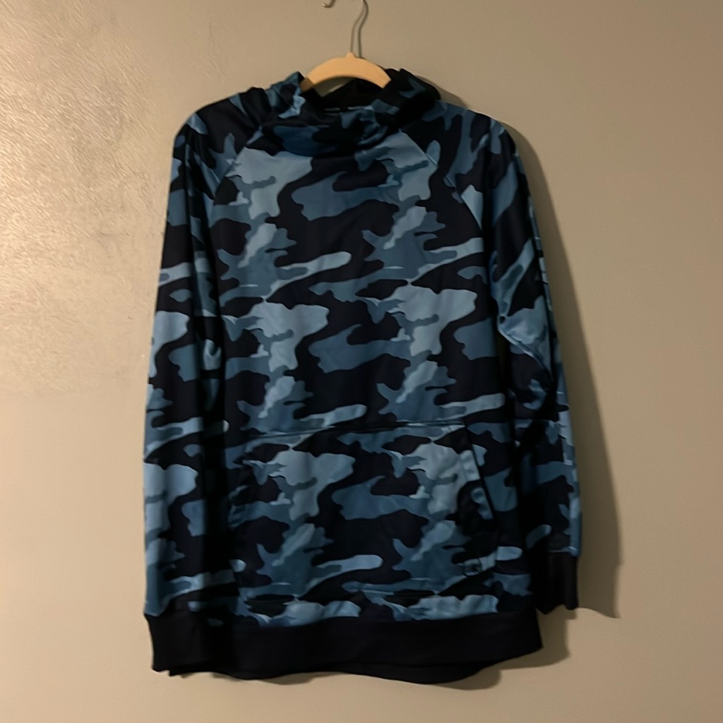 Men’s Size Medium And 1 Hoodie. Like New!